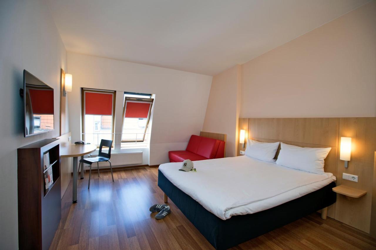 Ibis Berlin City Sued Esterno foto