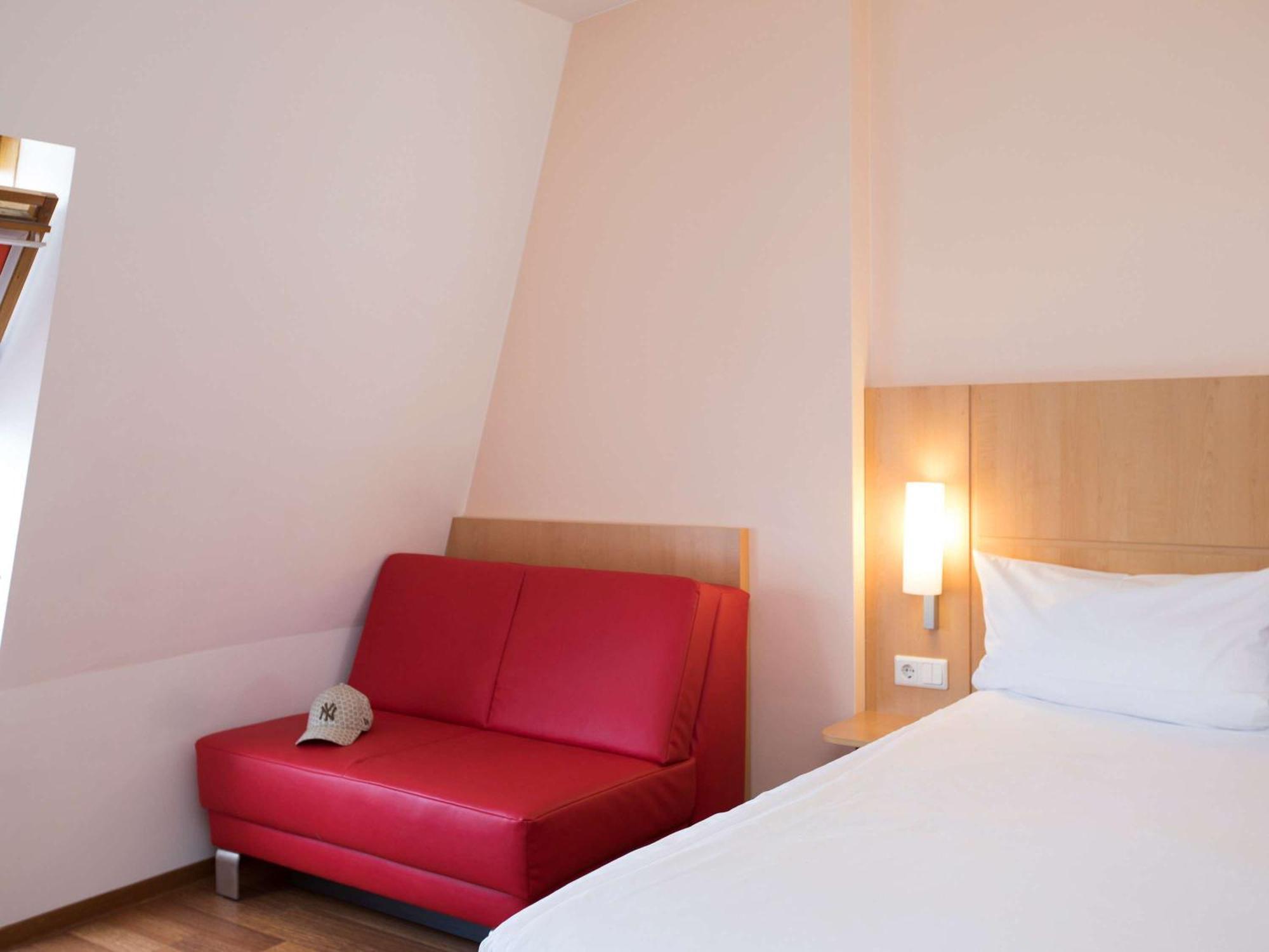 Ibis Berlin City Sued Esterno foto