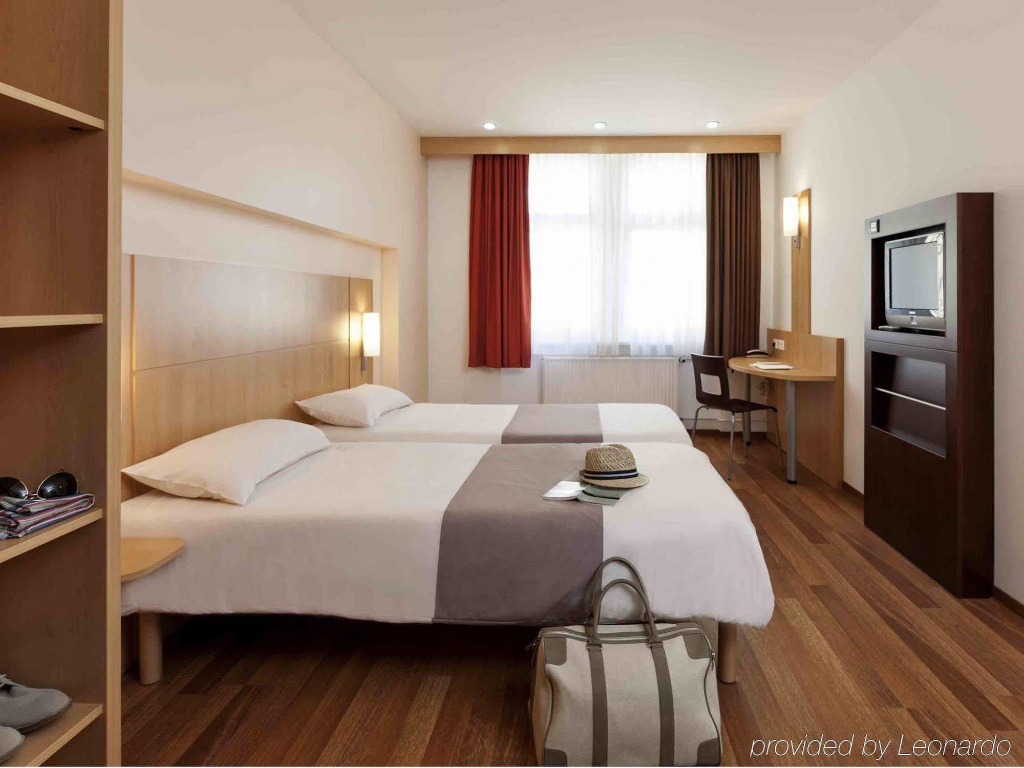 Ibis Berlin City Sued Esterno foto