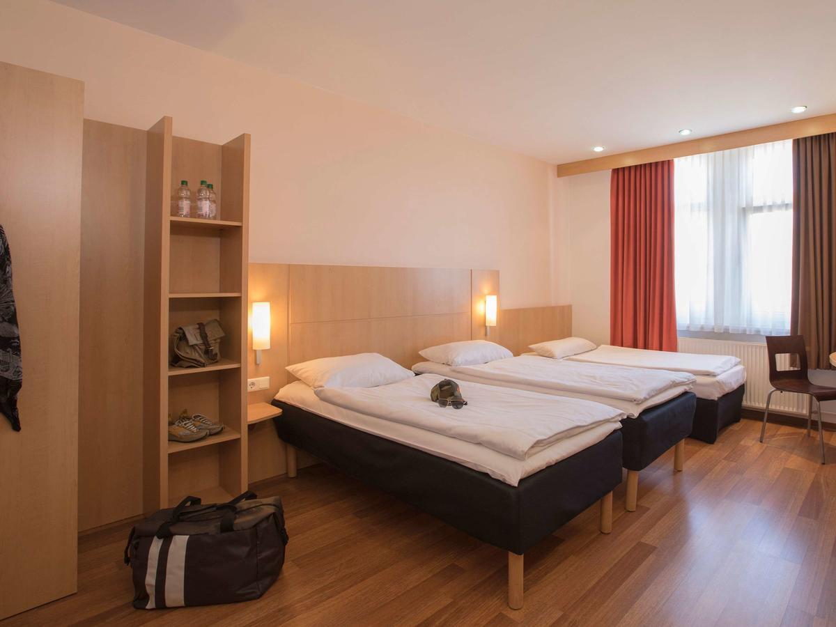 Ibis Berlin City Sued Esterno foto